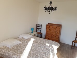 5 camere, ferro/asse da stiro, Wi-Fi, lenzuola