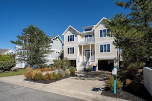 Exterior - 140 Henlopen Shores - Large home close to the beach in Cape Shores! (Lewes)