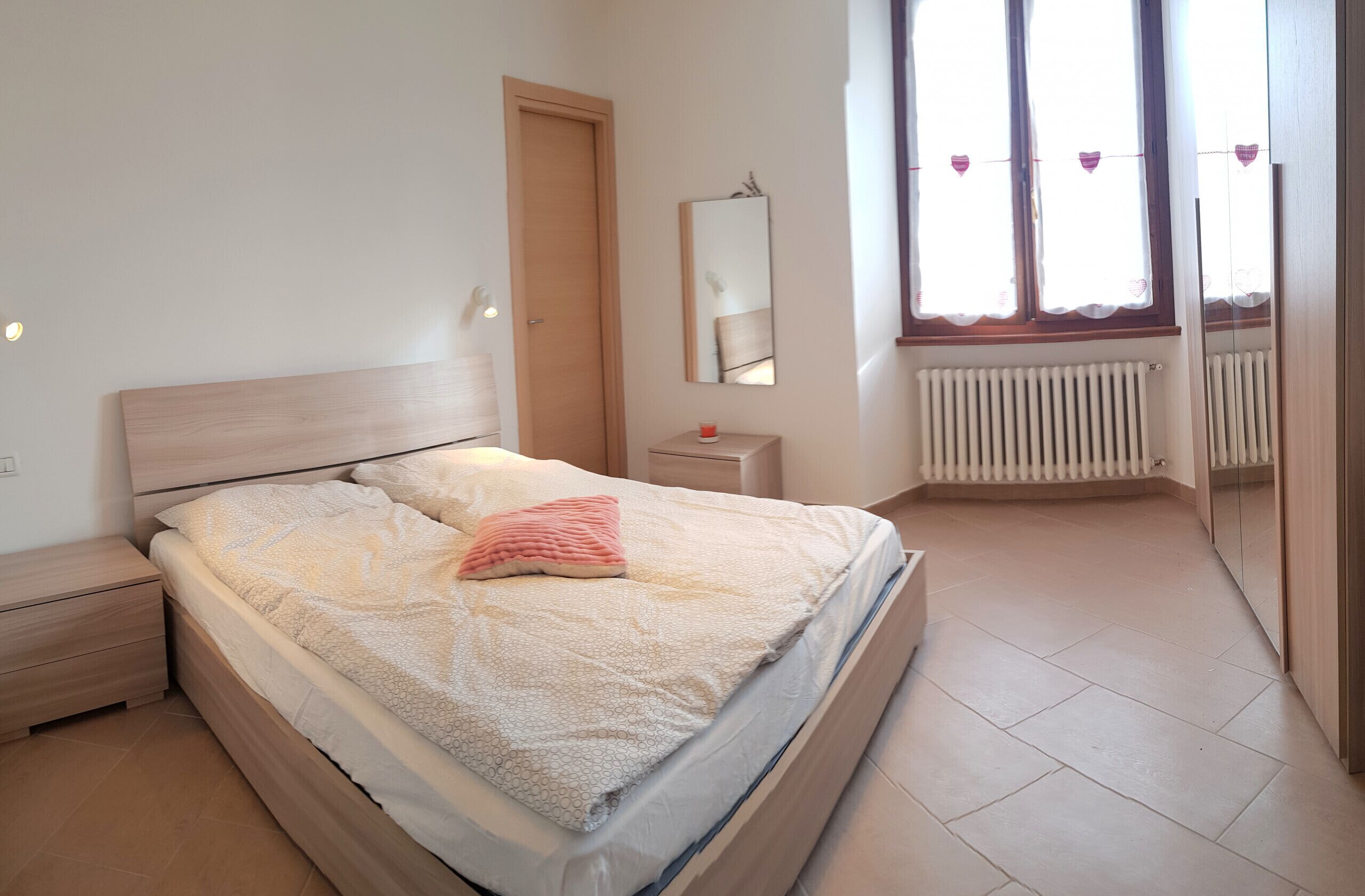 2 quartos, Wi-Fi de cortesia, roupa de cama