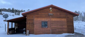 Deer Cabin * Yellowstone/Forest * Private Hot Tub