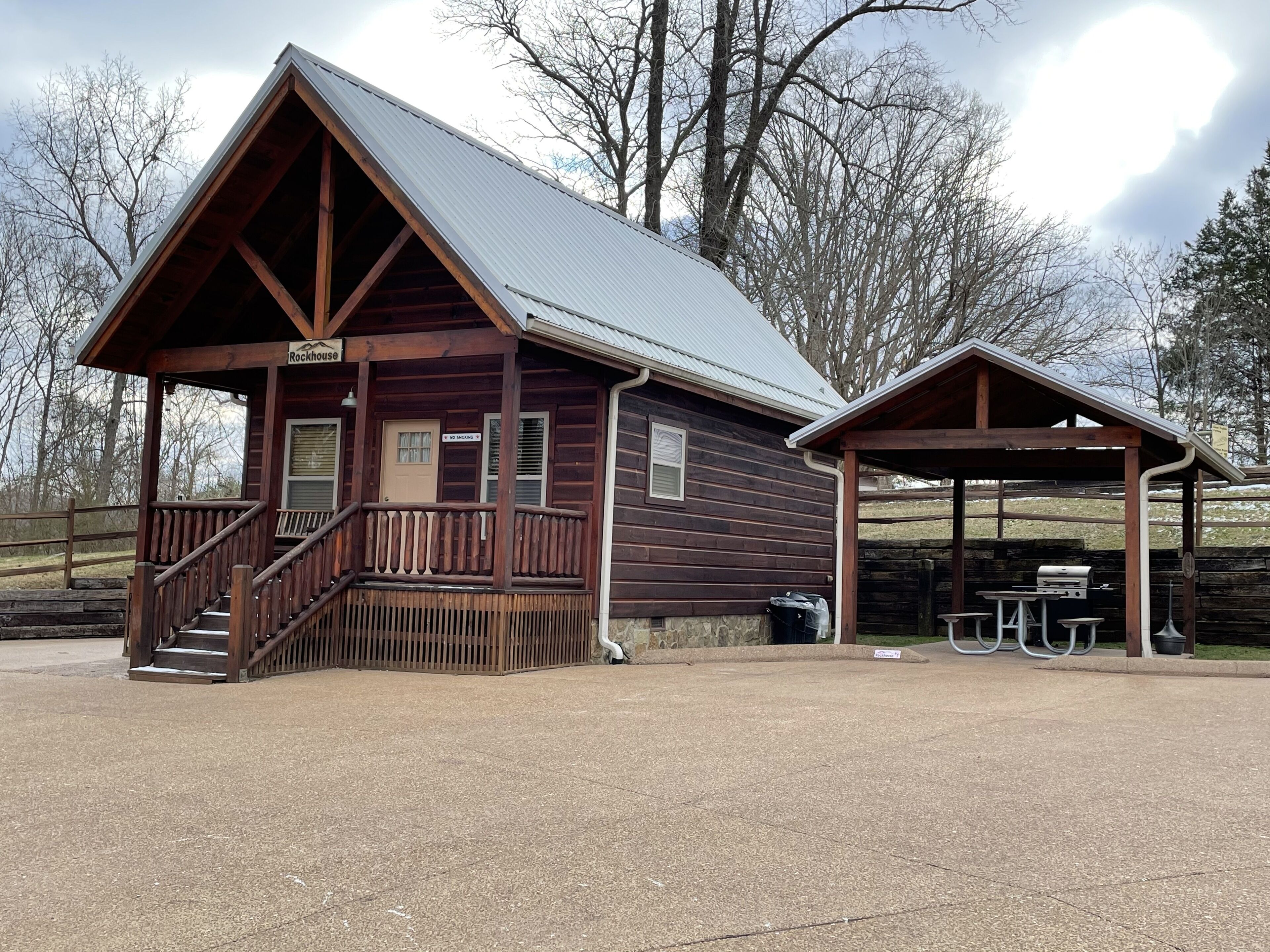 Rock House only 300 yds to East Port Marina and Dale Hollow Lake Tennessee