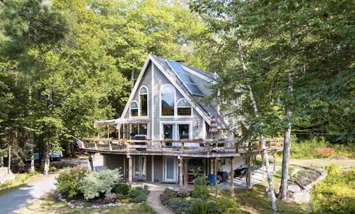 Perfect family retreat in the White Mts., Pool & Tennis Court, Dogs OK!