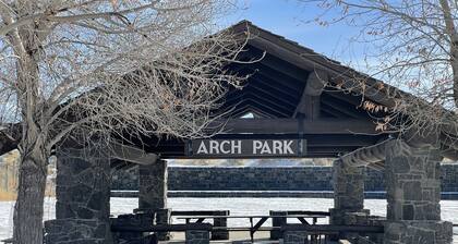 Yellowstone Retreat Rentals UA: two blocks from Yellowstone!