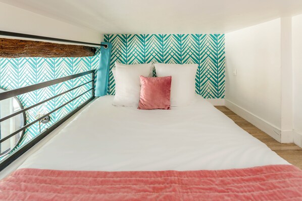 1 chambre, fer et planche à repasser, Wi-Fi gratuit, draps fournis