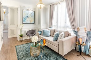 Smart TV - Merveil - Luxury Suite - Louvre - Marcel II (Paris)