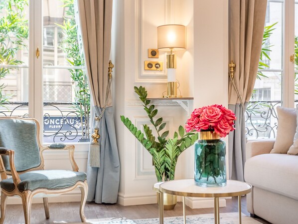 Interior - Merveil - Luxury Suite - Louvre - Aboukir V (Paris)