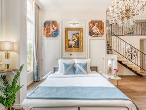 3 Schlafzimmer, Schreibtisch, Bügeleisen/Bügelbrett, Reisekinderbett