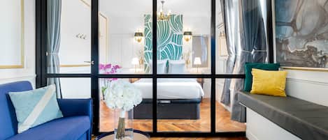 2 Schlafzimmer, Schreibtisch, Bügeleisen/Bügelbrett, Reisekinderbett