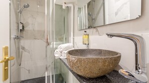 Bathroom - Merveil - Luxury Suite - Louvre - Aboukir IV (Paris)