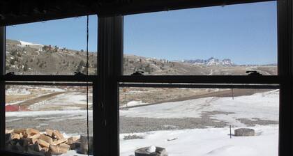 Moose Cabin *Yellowstone/Forest *Private Hot Tub