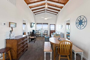 TV - Kingfisher / 6007 W Beach Drive (Oak Island)