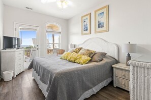 4 bedrooms, WiFi, bed sheets - Holidaze / 4330 East Beach Drive - Coastal Vacation Resorts (Oak Island)