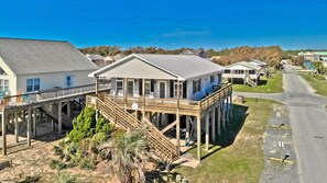 Exterior - Holidaze / 4330 East Beach Drive - Coastal Vacation Resorts (Oak Island)