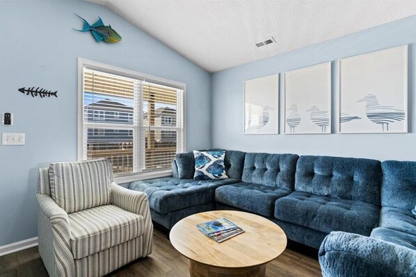 TV - Game on Fishes / 3312 W Beach Drive - Coastal Vacation Resorts (Oak Island)