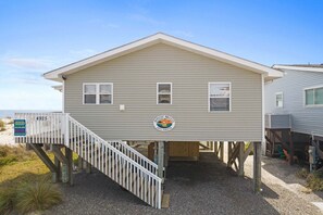 Exterior - Mystic Breeze / 4925 E Beach Drive (Oak Island)