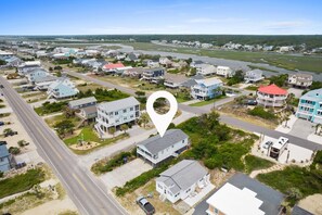 Exterior - Mol Sea / 2358 West Beach Drive - Coastal Vacation Resorts (Oak Island)