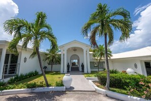 Property grounds - Villa Mandalay | Ocean View - Located in  Wonderful Terres Basses with Private Pool (Les Terres Basses)