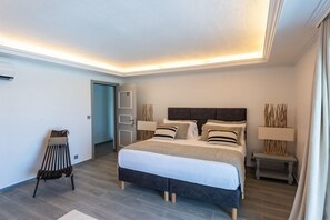 5 bedrooms, iron/ironing board, free WiFi, bed sheets - Villa Mandalay | Ocean View - Located in  Wonderful Terres Basses with Private Pool (Les Terres Basses)