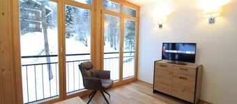 RMG ski-to-door family apartments Top 5