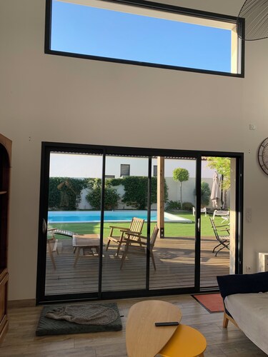 Contemporary detached house with private pool, close to the sea.