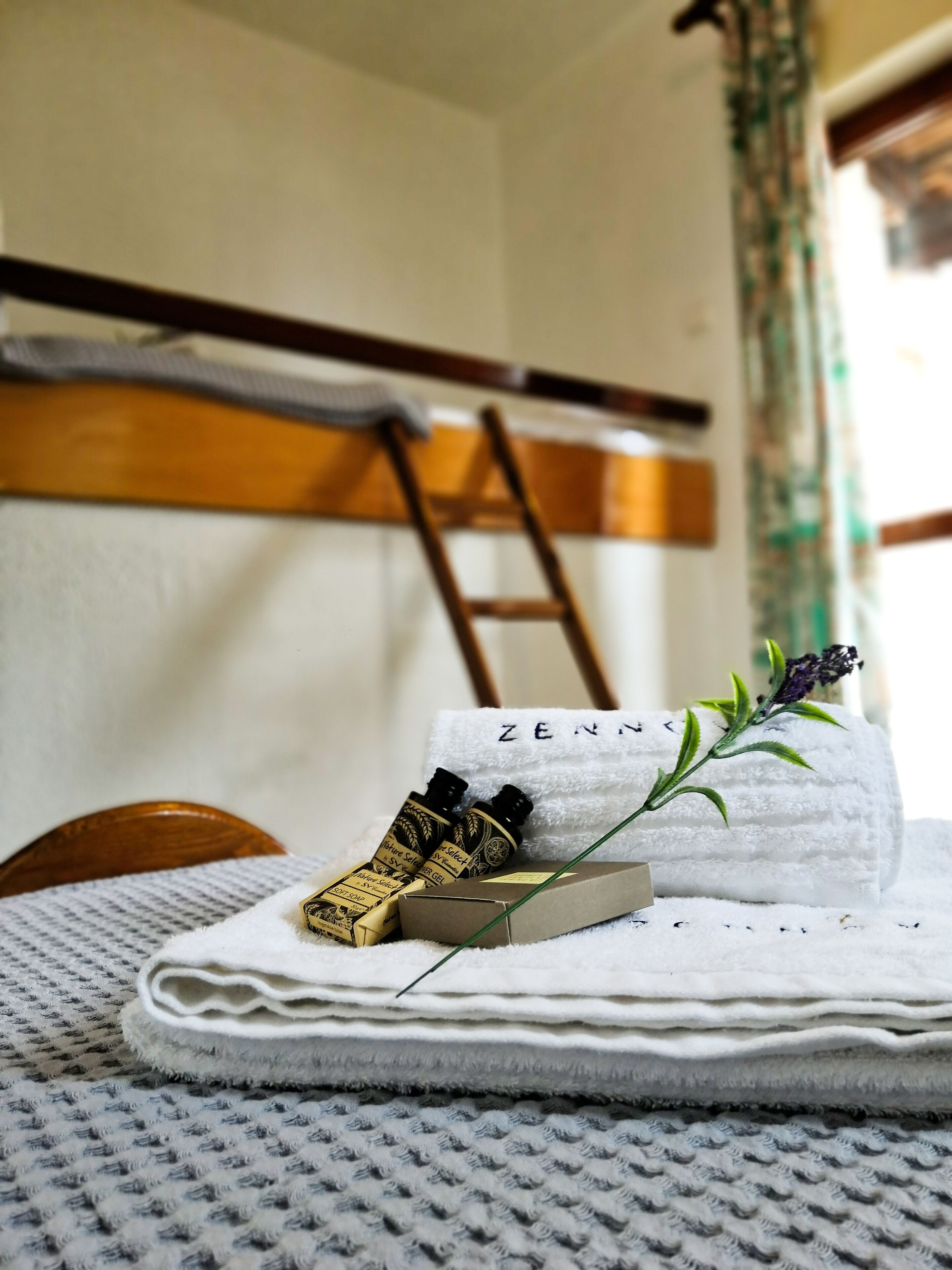 Dúplex familiar | 4 dormitoris, planxa i posts de planxar i bressols gratuïts 