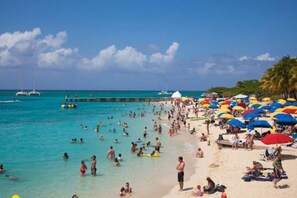 Beach - Montego Bay Best Kept Secret 1 B/R Apartments - Block C, Unit1 (MONTEGO BAY)