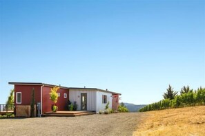 Exterior - Bryn Mawr Vineyards Guesthouse (Salem)