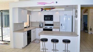 House (Tin Cup) | Private kitchen