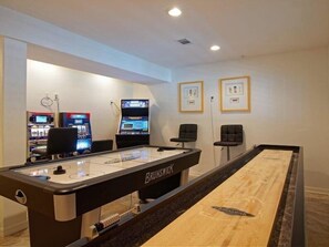 Casa (Sanga Na Langa No Worries) | Sala de juegos