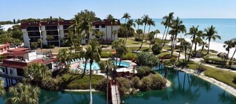 Pointe Santo Condos by Dream Vacation Rentals