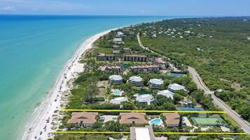 Condo (Villa Sanibel 2B) | Exterior