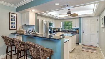 Condo (Sand Pointe 212) | Private kitchen