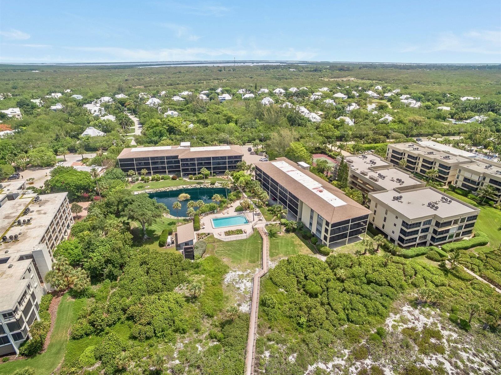 Condo (Sand Pointe 212) | Property grounds