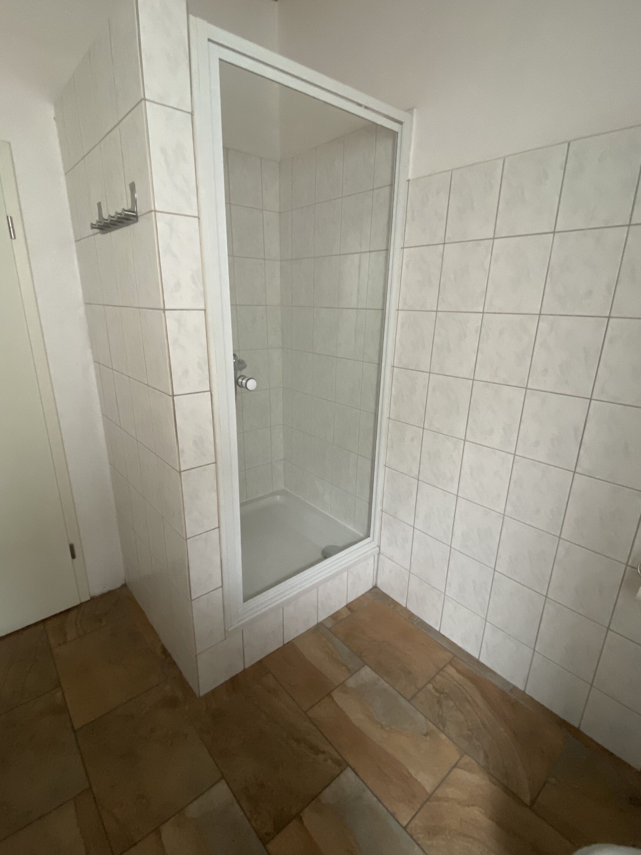 Economy Double or Twin Room, Shared Bathroom | Bathroom | Towels