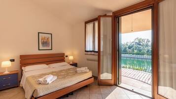 2 多间卧室、免费 WiFi、床单