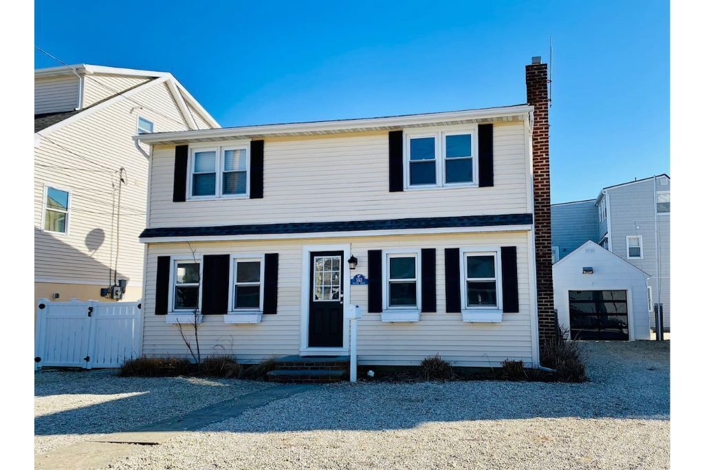 NEW FOR 2021! Beautiful Modern Beach House