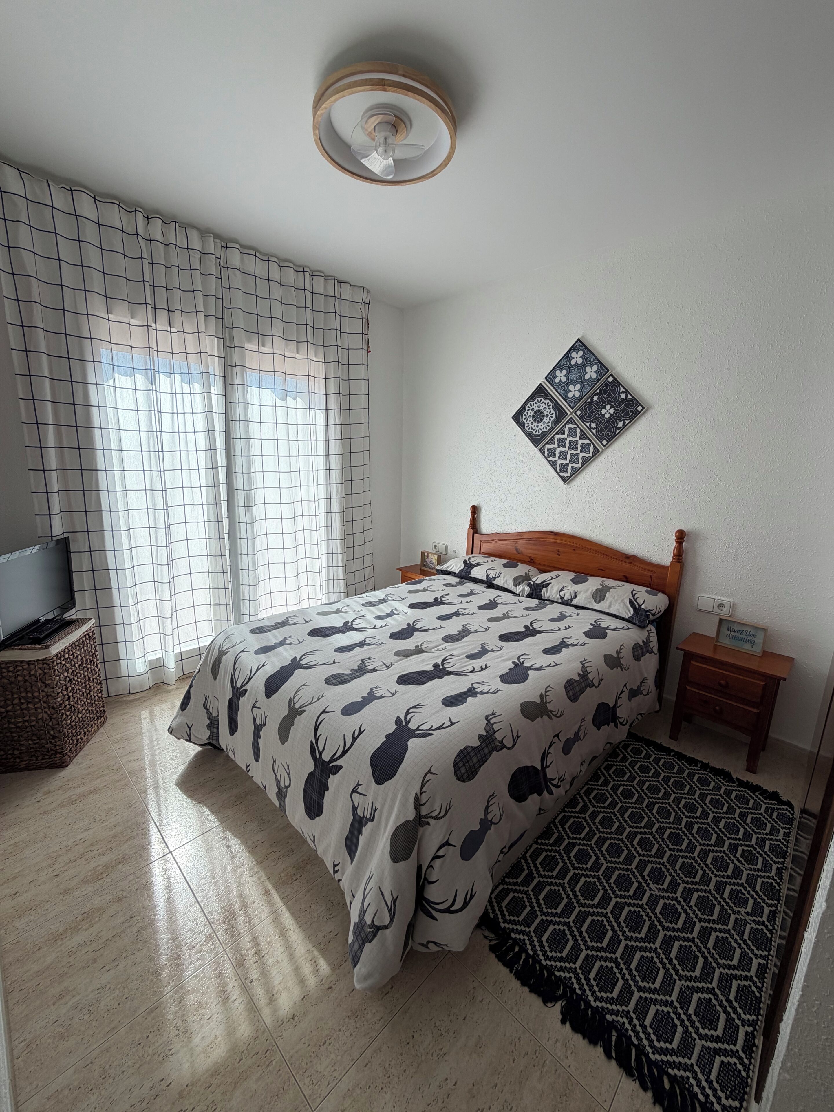 3 slaapkamers, een strijkplank/strijkijzer, gratis wifi