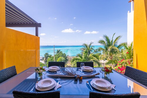 Isla Sunset Rentals 🏝 Ocean Front 🏝 Stunning Views. 1 bedroom 2 Bathroom.  