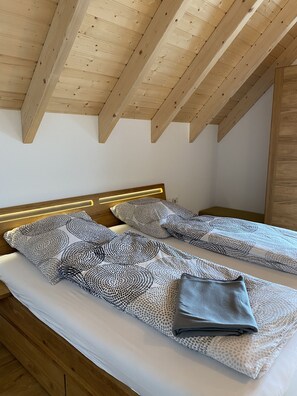 1 Schlafzimmer, Bügeleisen/Bügelbrett, Reisekinderbett, kostenloses WLAN