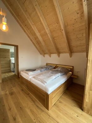 1 Schlafzimmer, Bügeleisen/Bügelbrett, Reisekinderbett, kostenloses WLAN