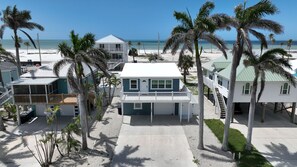 Exterior - Oceanview 3-bdrm home steps from beach!  Heated pool & hot tub. Sleeps 8. (Fort Myers Beach)