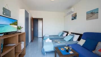 Familienapartment, 2 Schlafzimmer, Balkon (Apartman Brankica 1 Island Krk) | 2 Schlafzimmer, Bügeleisen/Bügelbrett