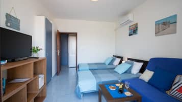 Family Apartment, Multiple Bedrooms (Apartman Brankica 1 Island Krk) | 2 bedrooms, iron/ironing board, free WiFi, bed sheets