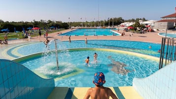 Seasonal outdoor pool