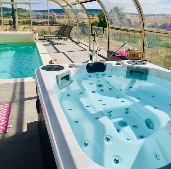 Indoor pool, outdoor pool