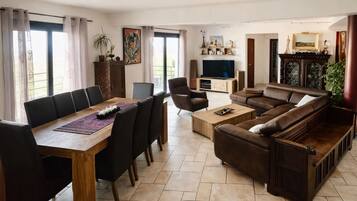 TV, fireplace, DVD player, foosball