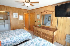 4 bedrooms, free WiFi