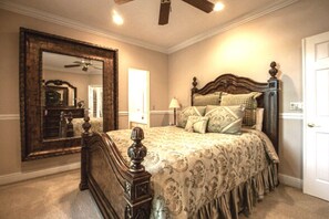4 bedrooms, desk, iron/ironing board, WiFi