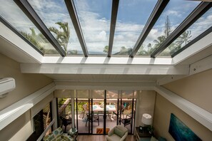Interior - Spectacular, fully renovated 3-Bedroom Oceanfront Townhome in Kahana (Lahaina)