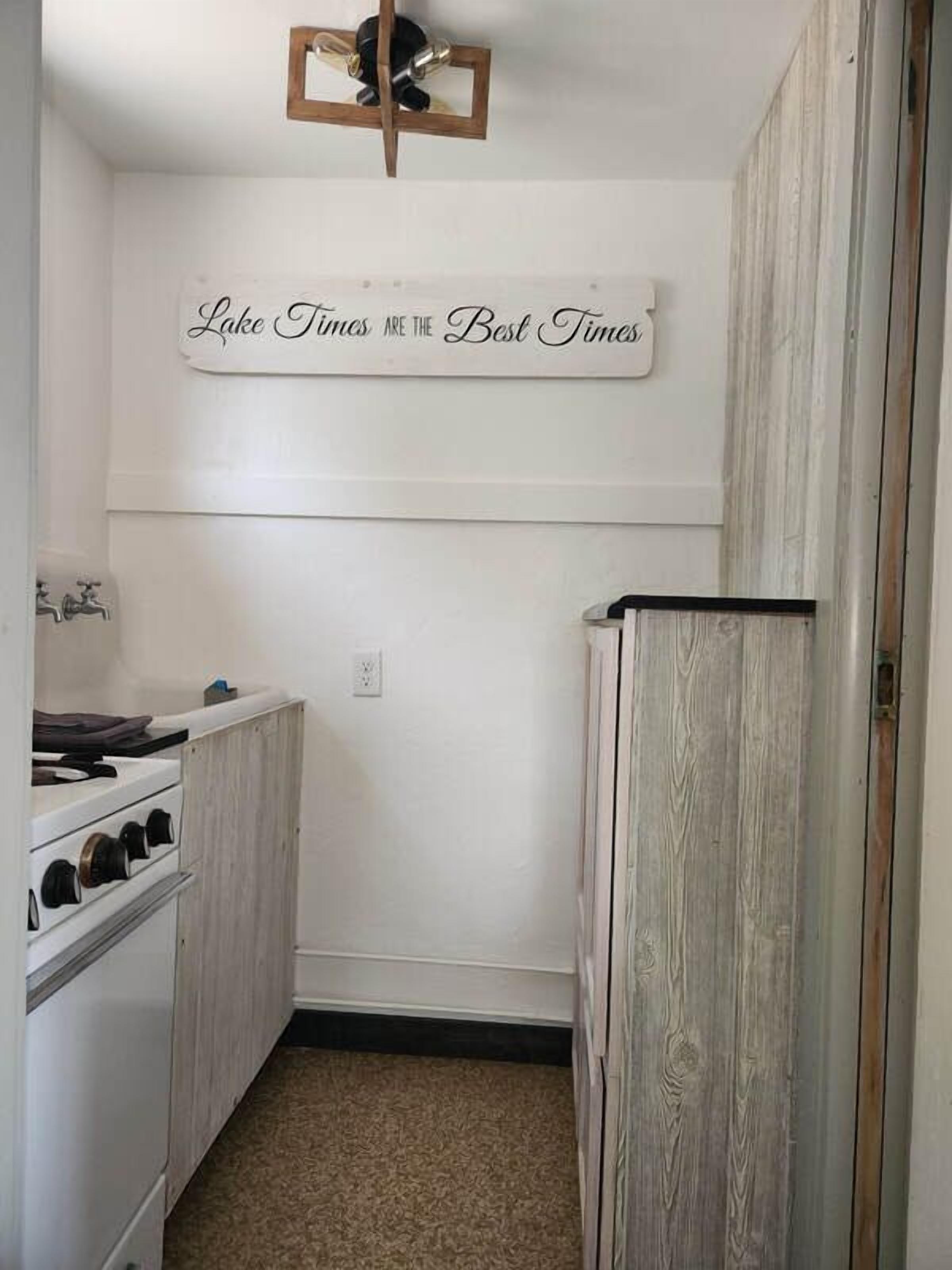 Micro-ondes, cafetière/bouilloire